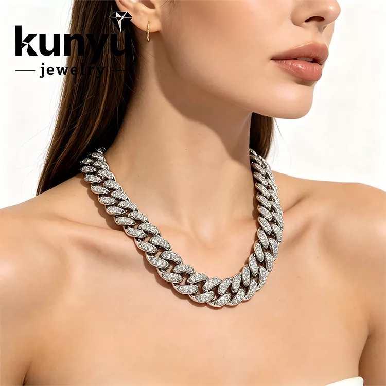 Vòng cổ liên kết Bling Cuba