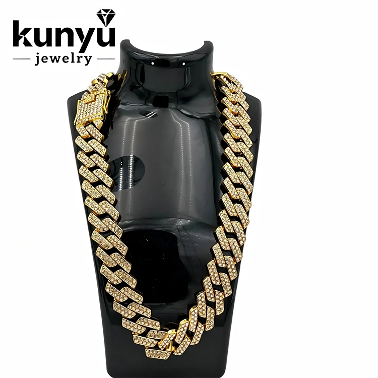 Vòng cổ liên kết Cuba Chunky