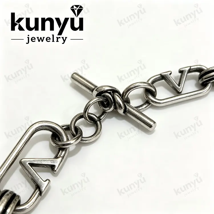 Dây chuyền mạ bạc cổ thủ công