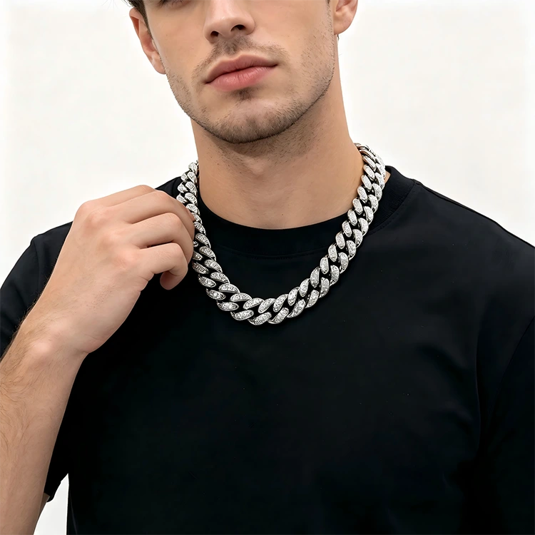 Vòng cổ Hip Hop của rapper